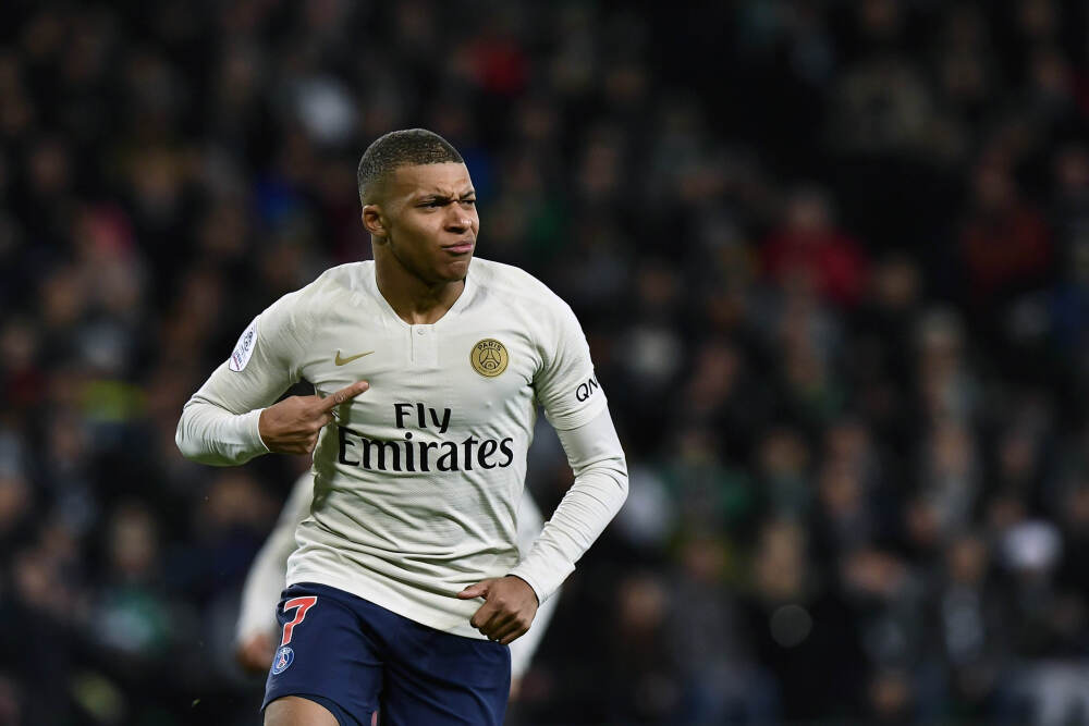 4分4分3分！外援索要高薪，如今什么也不是：沪蜜：太烂可以裁了